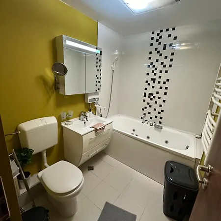 New 64 With Private Parking Apartment *