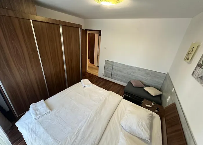 New 64 With Private Parking *