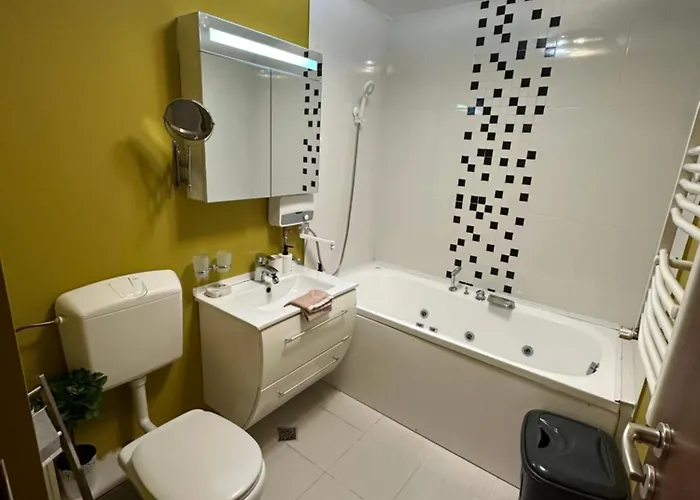 New 64 With Private Parking Apartment *