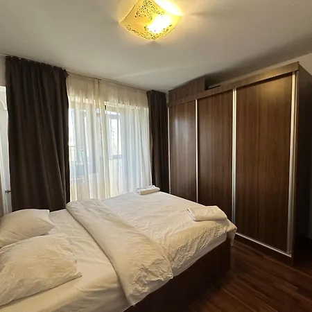 New 64 With Private Parking Бухарест